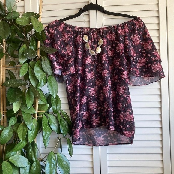 Vintage cottagecore off the shoulder blouse - Picture 1 of 3